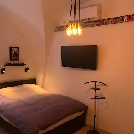 La Guta Studio Suite The Milano Suite Jerusalem Exterior photo